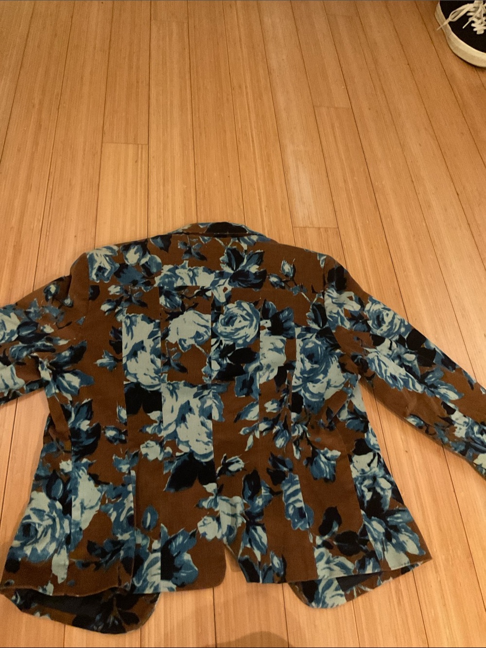 Anne Klein Brown Button-Front jacket  with Blue Floral Print - Picture 3 of 4